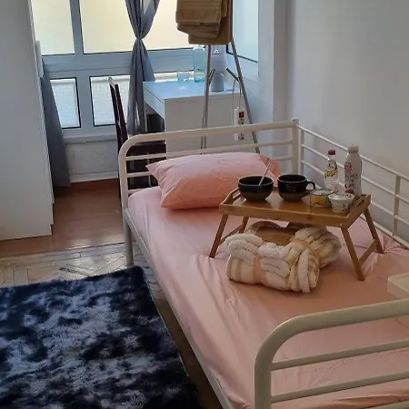 Δωμάτια σε οικογενειακή κατοικία Nivea Soares Lisboa